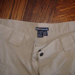 Mens 5.11Tactical Series Pants, size 42W/32L